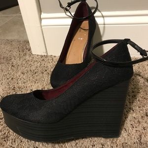 Cute black lace 4 inch wedges with ankle straps